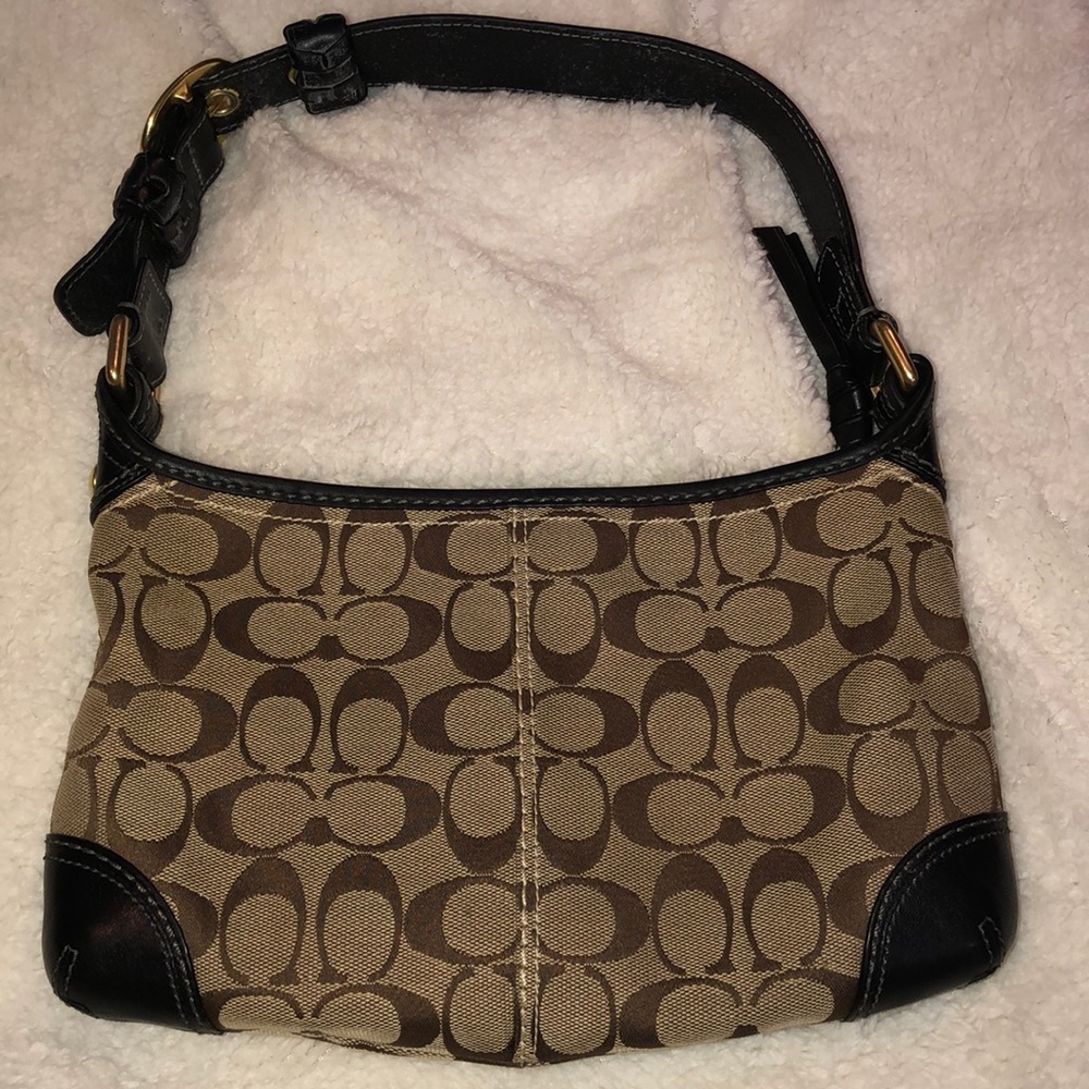 Coach Signature Shoulder Bag